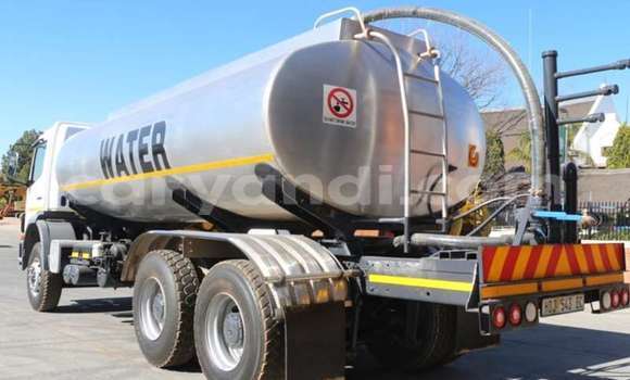 Nunua Ilio tumika Mercedes–Benz 2628 Fedha Lori ndani ya Lusaka nchini Zambia Nunua Ilio tumika Mercedes–Benz 2628 Fedha Lori ndani ya Lusaka nchini Zambia