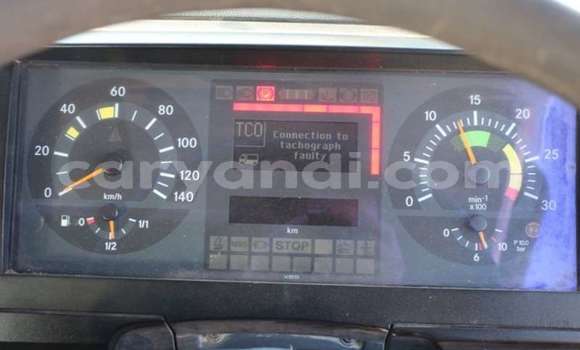 Nunua Ilio tumika Mercedes–Benz 2628 Fedha Lori ndani ya Lusaka nchini Zambia Nunua Ilio tumika Mercedes–Benz 2628 Fedha Lori ndani ya Lusaka nchini Zambia