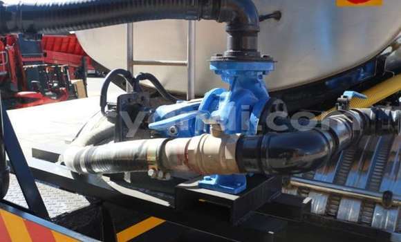 Nunua Ilio tumika Mercedes–Benz 2628 Fedha Lori ndani ya Lusaka nchini Zambia Nunua Ilio tumika Mercedes–Benz 2628 Fedha Lori ndani ya Lusaka nchini Zambia