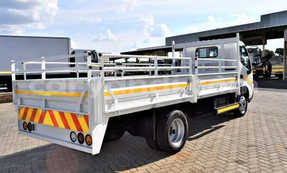 Buy Used Hino 300 Series White Truck in Lusaka in Zambia Buy Used Hino 300 Series White Truck in Lusaka in Zambia