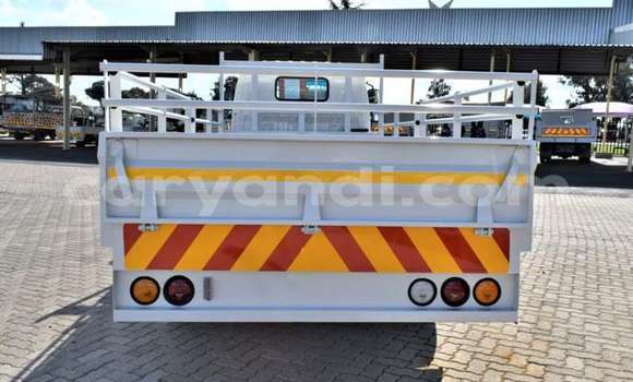 Buy Used Hino 300 Series White Truck in Lusaka in Zambia Buy Used Hino 300 Series White Truck in Lusaka in Zambia