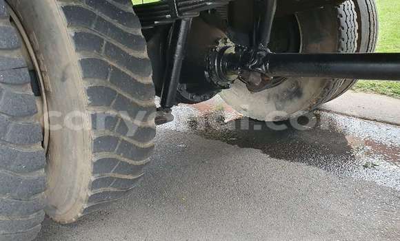 Buy Used Caterpillar 120 White Truck in Lusaka in Zambia Buy Used Caterpillar 120 White Truck in Lusaka in Zambia