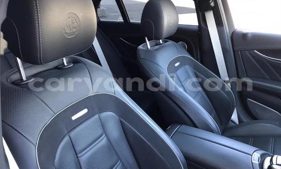 Acheter Occasion Voiture Mercedes‒Benz E-klasse AMG Blanc à Lusaka, Zambie Acheter Occasion Voiture Mercedes‒Benz E-klasse AMG Blanc à Lusaka, Zambie