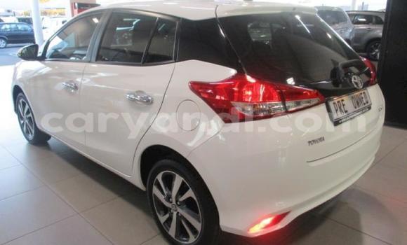 Acheter Occasion Voiture Toyota Yaris Blanc à Lusaka, Zambie Acheter Occasion Voiture Toyota Yaris Blanc à Lusaka, Zambie