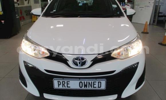 Acheter Occasion Voiture Toyota Yaris Blanc à Lusaka, Zambie Acheter Occasion Voiture Toyota Yaris Blanc à Lusaka, Zambie