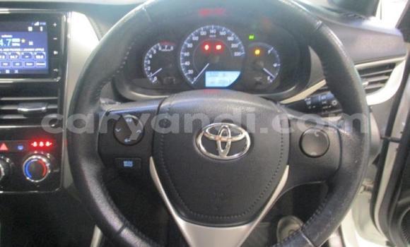 Acheter Occasion Voiture Toyota Yaris Blanc à Lusaka, Zambie Acheter Occasion Voiture Toyota Yaris Blanc à Lusaka, Zambie