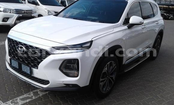Buy Used Hyundai Santa Fe White Car in Lusaka in Zambia Buy Used Hyundai Santa Fe White Car in Lusaka in Zambia