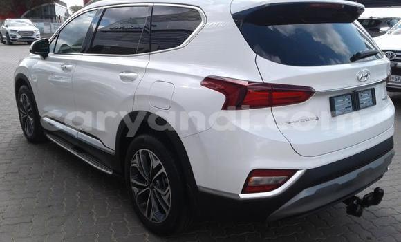 Buy Used Hyundai Santa Fe White Car in Lusaka in Zambia Buy Used Hyundai Santa Fe White Car in Lusaka in Zambia
