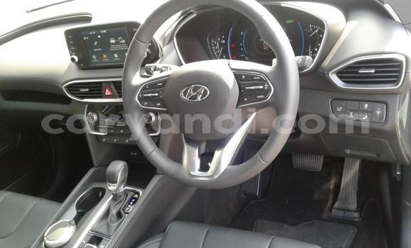 Buy Used Hyundai Santa Fe White Car in Lusaka in Zambia Buy Used Hyundai Santa Fe White Car in Lusaka in Zambia