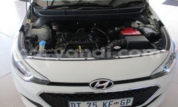 Acheter Occasion Voiture Hyundai i20 Blanc à Lusaka, Zambie Acheter Occasion Voiture Hyundai i20 Blanc à Lusaka, Zambie