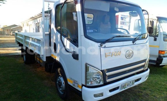 Buy Used Mitsubishi Fuso White Truck in Livingstone in Zambia
