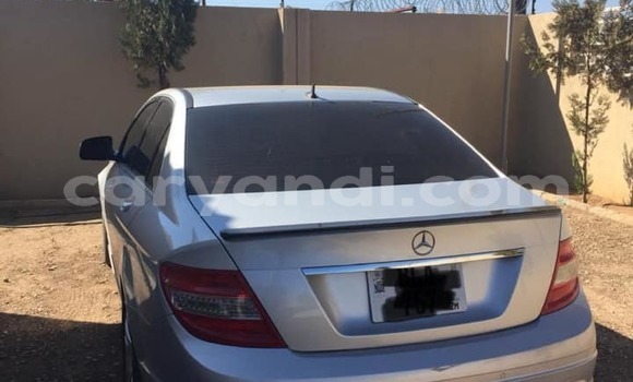 Nunua Ilio tumika Mercedes‒Benz C–Class Fedha Gari ndani ya Lusaka nchini Zambia Nunua Ilio tumika Mercedes‒Benz C–Class Fedha Gari ndani ya Lusaka nchini Zambia