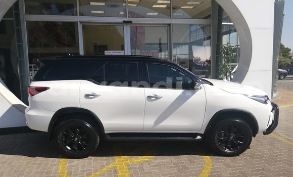 Acheter Occasion Voiture Toyota Fortuner Blanc à Choma, Du sud Acheter Occasion Voiture Toyota Fortuner Blanc à Choma, Du sud