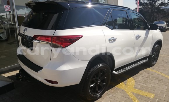 Acheter Occasion Voiture Toyota Fortuner Blanc à Choma, Du sud Acheter Occasion Voiture Toyota Fortuner Blanc à Choma, Du sud