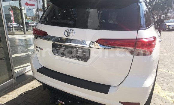 Acheter Occasion Voiture Toyota Fortuner Blanc à Choma, Du sud Acheter Occasion Voiture Toyota Fortuner Blanc à Choma, Du sud