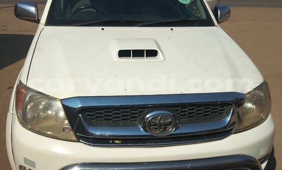Buy Used Toyota Hilux White Car in Livingstone in Zambia Buy Used Toyota Hilux White Car in Livingstone in Zambia