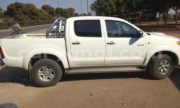 Buy Used Toyota Hilux White Car in Livingstone in Zambia Buy Used Toyota Hilux White Car in Livingstone in Zambia