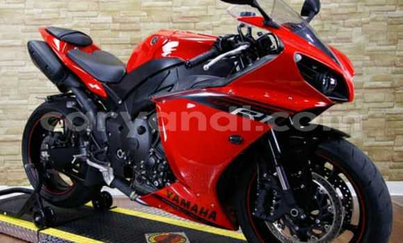 Acheter Occasion Moto Yamaha FZR Rouge à Livingstone, Zambie Acheter Occasion Moto Yamaha FZR Rouge à Livingstone, Zambie