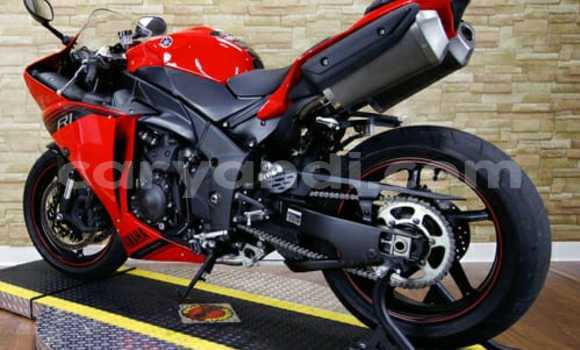 Acheter Occasion Moto Yamaha FZR Rouge à Livingstone, Zambie Acheter Occasion Moto Yamaha FZR Rouge à Livingstone, Zambie