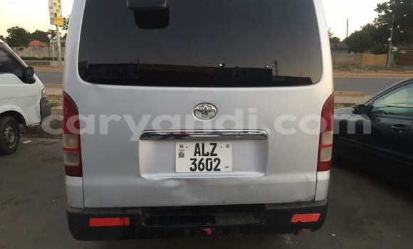 Acheter Occasion Voiture Toyota Hiace Gris à Lusaka, Zambie Acheter Occasion Voiture Toyota Hiace Gris à Lusaka, Zambie