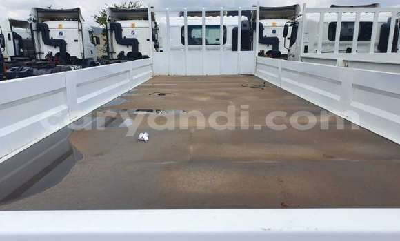 Acheter Occasion Utilitaire Hino Ranger Blanc à Lusaka, Zambie Acheter Occasion Utilitaire Hino Ranger Blanc à Lusaka, Zambie