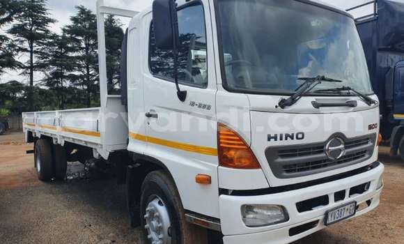 Acheter Occasion Utilitaire Hino Ranger Blanc à Lusaka, Zambie Acheter Occasion Utilitaire Hino Ranger Blanc à Lusaka, Zambie