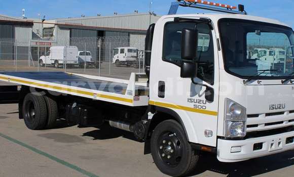 Acheter Occasion Utilitaire Isuzu FTR 850 Blanc à Livingstone, Zambie
