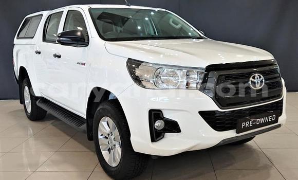 Acheter Occasion Voiture Toyota Hilux Blanc à Kitwe, Zambie