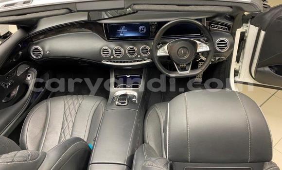 Tenga Tsaru Mercedes‒Benz S–Class Sirivha Mota in Kitwe in Zambia Tenga Tsaru Mercedes‒Benz S–Class Sirivha Mota in Kitwe in Zambia