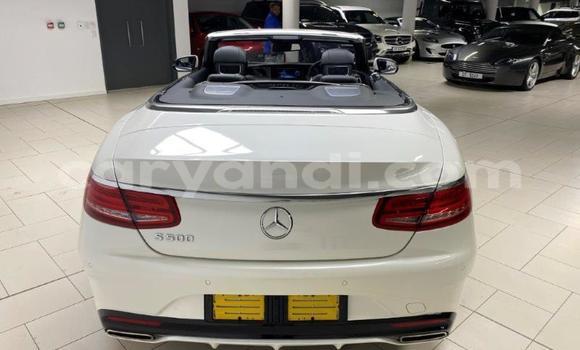 Tenga Tsaru Mercedes‒Benz S–Class Sirivha Mota in Kitwe in Zambia Tenga Tsaru Mercedes‒Benz S–Class Sirivha Mota in Kitwe in Zambia