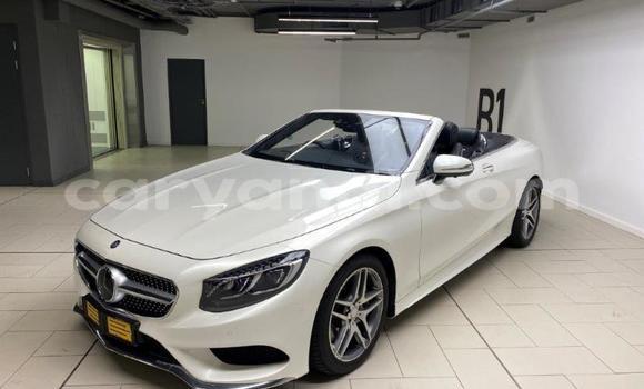 Tenga Tsaru Mercedes‒Benz S–Class Sirivha Mota in Kitwe in Zambia Tenga Tsaru Mercedes‒Benz S–Class Sirivha Mota in Kitwe in Zambia