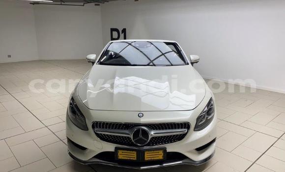 Tenga Tsaru Mercedes‒Benz S–Class Sirivha Mota in Kitwe in Zambia Tenga Tsaru Mercedes‒Benz S–Class Sirivha Mota in Kitwe in Zambia