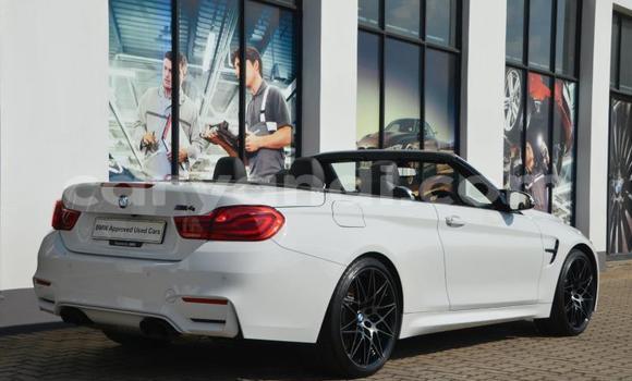 Nunua Ilio tumika BMW M4 Nyeupe Gari ndani ya Kitwe nchini Zambia Nunua Ilio tumika BMW M4 Nyeupe Gari ndani ya Kitwe nchini Zambia