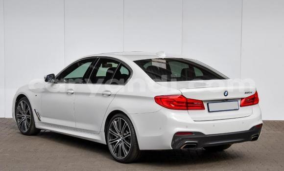 Acheter Occasion Voiture BMW 5–Series Blanc à Lusaka, Zambie Acheter Occasion Voiture BMW 5–Series Blanc à Lusaka, Zambie