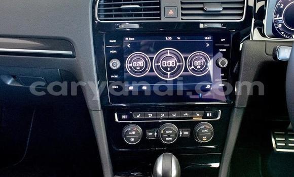Acheter Occasion Voiture Volkswagen Golf R Blanc à Kitwe, Zambie Acheter Occasion Voiture Volkswagen Golf R Blanc à Kitwe, Zambie