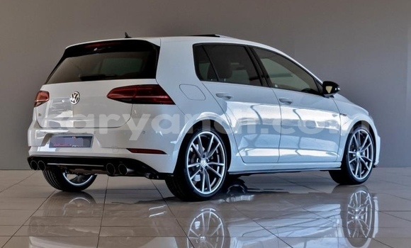 Acheter Occasion Voiture Volkswagen Golf R Blanc à Kitwe, Zambie Acheter Occasion Voiture Volkswagen Golf R Blanc à Kitwe, Zambie