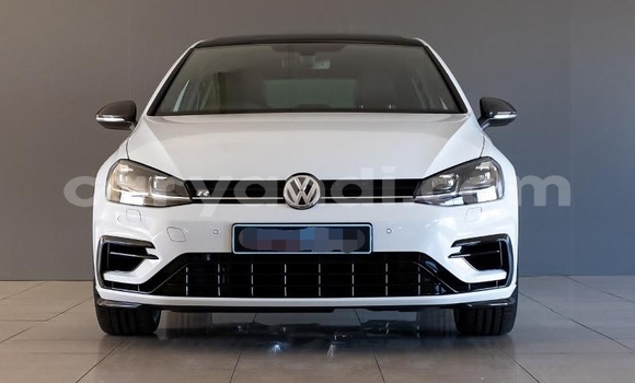 Acheter Occasion Voiture Volkswagen Golf R Blanc à Kitwe, Zambie Acheter Occasion Voiture Volkswagen Golf R Blanc à Kitwe, Zambie