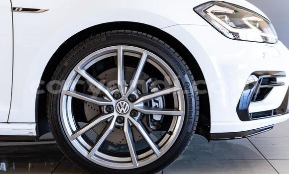 Acheter Occasion Voiture Volkswagen Golf R Blanc à Kitwe, Zambie Acheter Occasion Voiture Volkswagen Golf R Blanc à Kitwe, Zambie