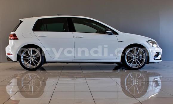 Acheter Occasion Voiture Volkswagen Golf R Blanc à Kitwe, Zambie Acheter Occasion Voiture Volkswagen Golf R Blanc à Kitwe, Zambie
