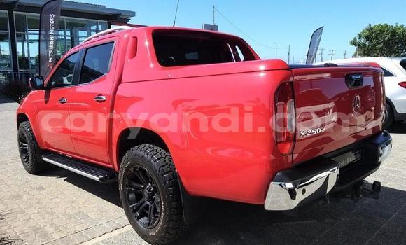 Acheter Occasion Voiture Mercedes‒Benz X-klasse Concept Rouge à Livingstone, Zambie Acheter Occasion Voiture Mercedes‒Benz X-klasse Concept Rouge à Livingstone, Zambie