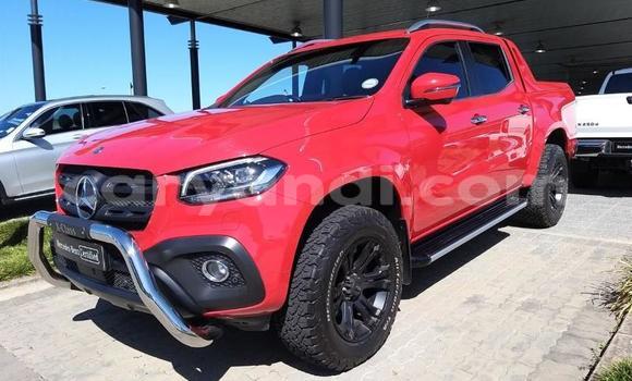 Acheter Occasion Voiture Mercedes‒Benz X-klasse Concept Rouge à Livingstone, Zambie Acheter Occasion Voiture Mercedes‒Benz X-klasse Concept Rouge à Livingstone, Zambie