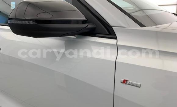 Nunua Ilio tumika Audi S8 Nyeupe Gari ndani ya Chilanga nchini Lusaka Nunua Ilio tumika Audi S8 Nyeupe Gari ndani ya Chilanga nchini Lusaka