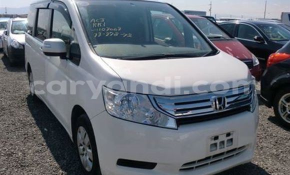 Buy Used Honda Accord White Car in Chingola in Zambia