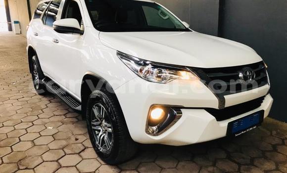 Buy Used Toyota Fortuner White Car in Lusaka in Zambia Buy Used Toyota Fortuner White Car in Lusaka in Zambia