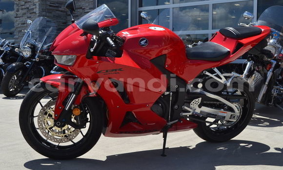 Acheter Occasion Moto Honda CRF 250L Rouge à Mufulira, Zambie Acheter Occasion Moto Honda CRF 250L Rouge à Mufulira, Zambie