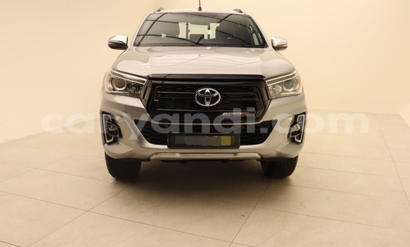 Acheter Occasion Voiture Toyota Hilux Gris à Livingstone, Zambie Acheter Occasion Voiture Toyota Hilux Gris à Livingstone, Zambie