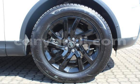 Nunua Ilio tumika Land Rover Discovery Sport Nyeupe Gari ndani ya Chilanga nchini Lusaka Nunua Ilio tumika Land Rover Discovery Sport Nyeupe Gari ndani ya Chilanga nchini Lusaka