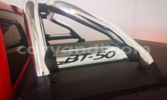 Acheter Occasion Voiture Mazda BT-50 Rouge à Livingstone, Zambie Acheter Occasion Voiture Mazda BT-50 Rouge à Livingstone, Zambie