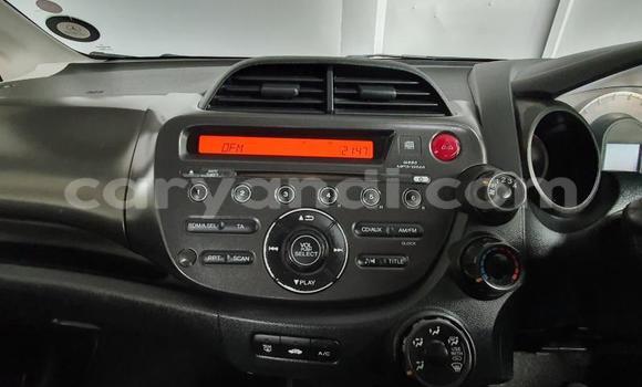 Nunua Ilio tumika Honda Jazz Fedha Gari ndani ya Lusaka nchini Zambia Nunua Ilio tumika Honda Jazz Fedha Gari ndani ya Lusaka nchini Zambia