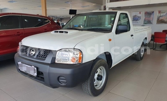 Buy Used Nissan NP 300 White Car in Livingstone in Zambia Buy Used Nissan NP 300 White Car in Livingstone in Zambia